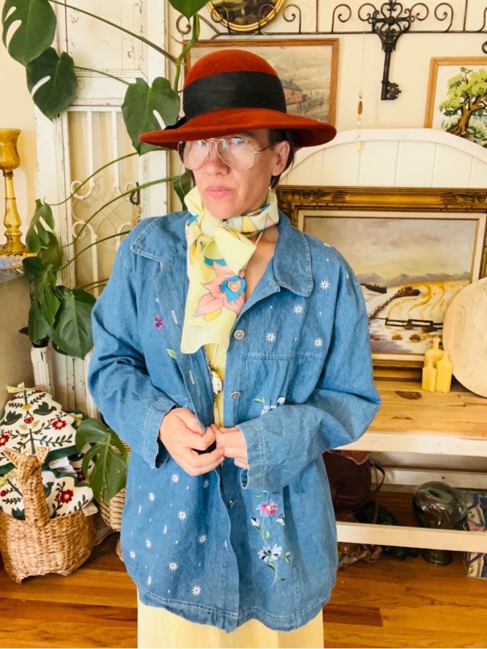 Vintage 90’s Cotton Denim Jacket Embroidered Flowers With Pockets